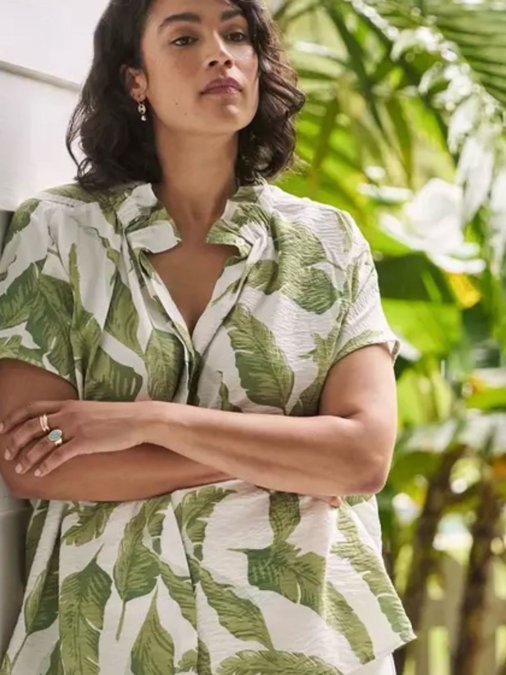 Torrid Belle Isle  Green Leaf Print Short Sleeve Top